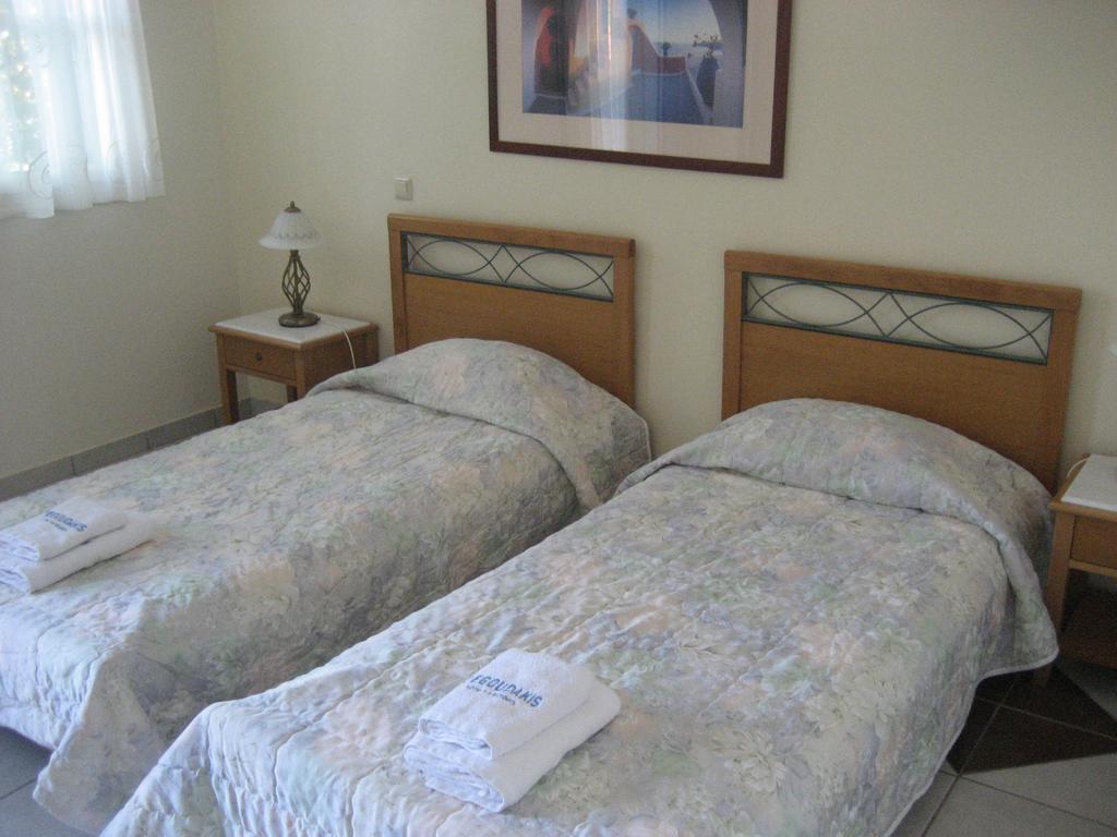 Kyveli Hotel Apartments Vrontádos Eksteriør bilde