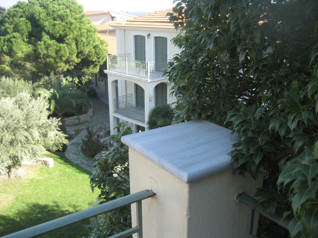 Kyveli Hotel Apartments Vrontádos Eksteriør bilde