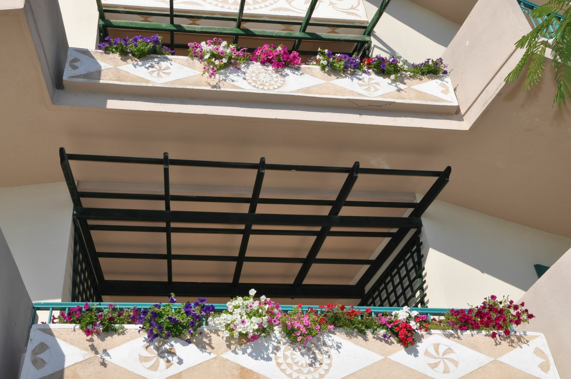 Kyveli Hotel Apartments Vrontádos Eksteriør bilde