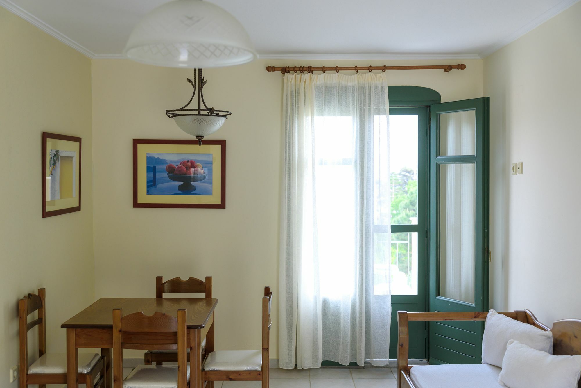 Kyveli Hotel Apartments Vrontádos Eksteriør bilde